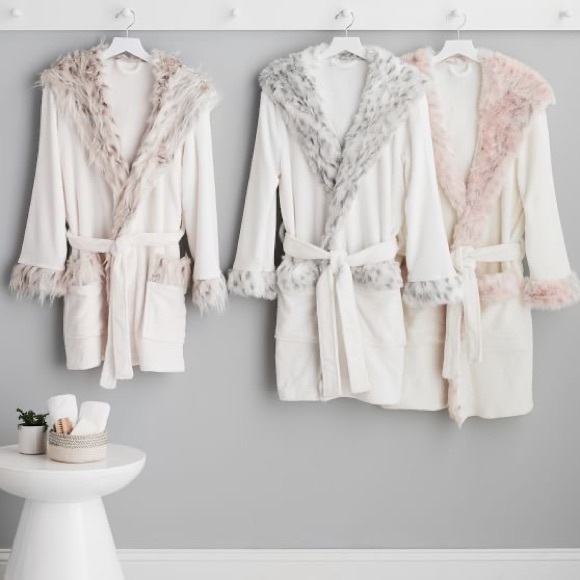 PB Teen Fur Detail Robe - Picture 2 of 7